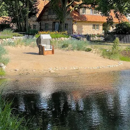 Vila Landhueues-Oeverdiek-Luxus-Am-Golfplatz