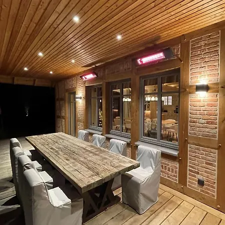Landhueues-Oeverdiek-Luxus-Am-Golfplatz Vila